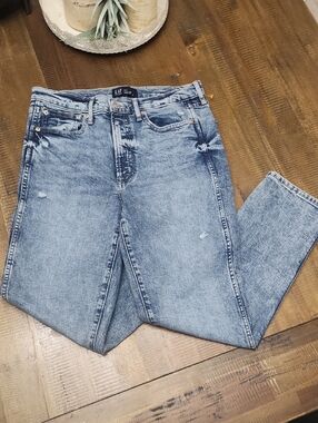 GAP High-Rise Light Wash Women's Jeans